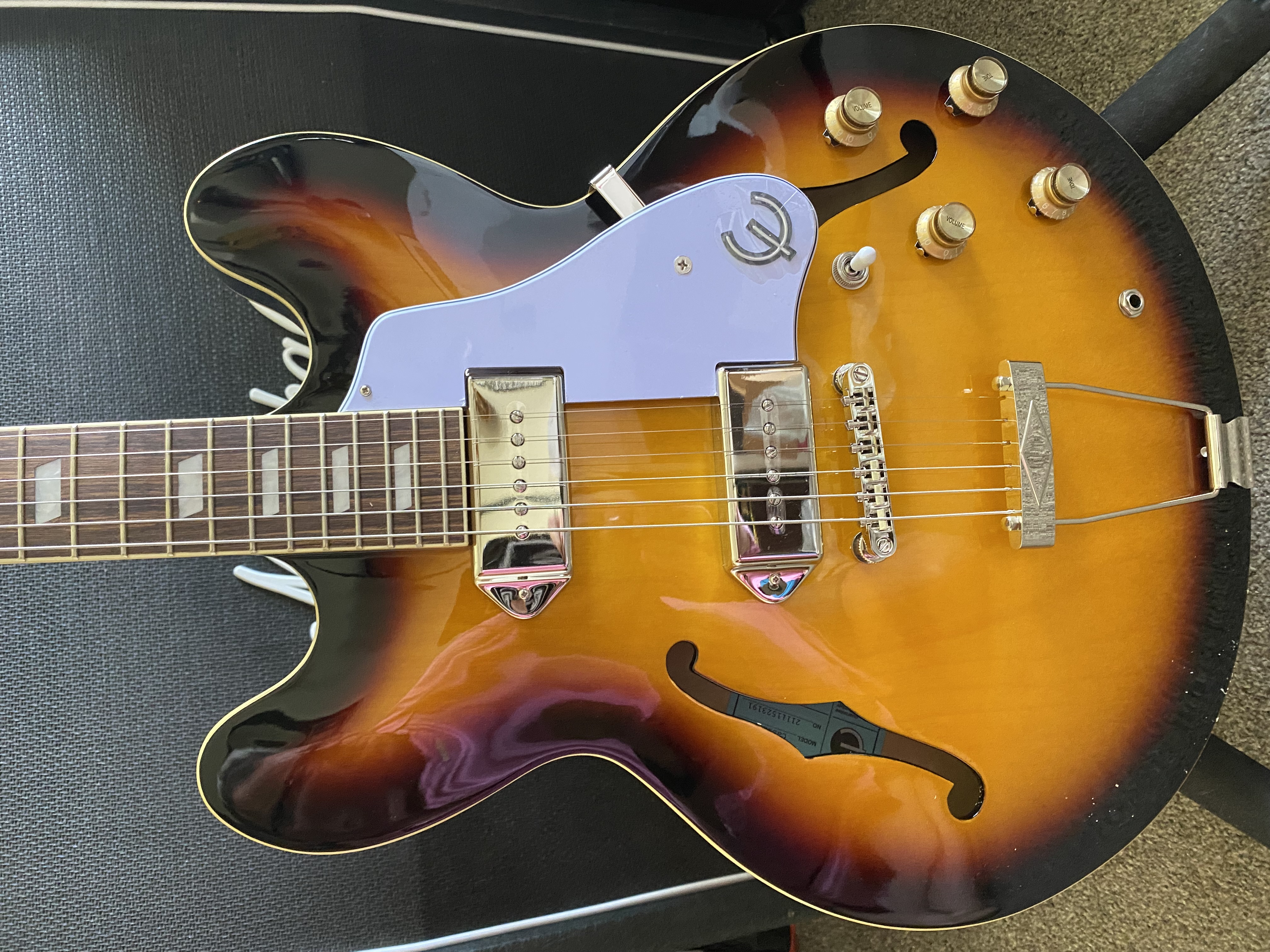Epiphone Casino gallery view 2
