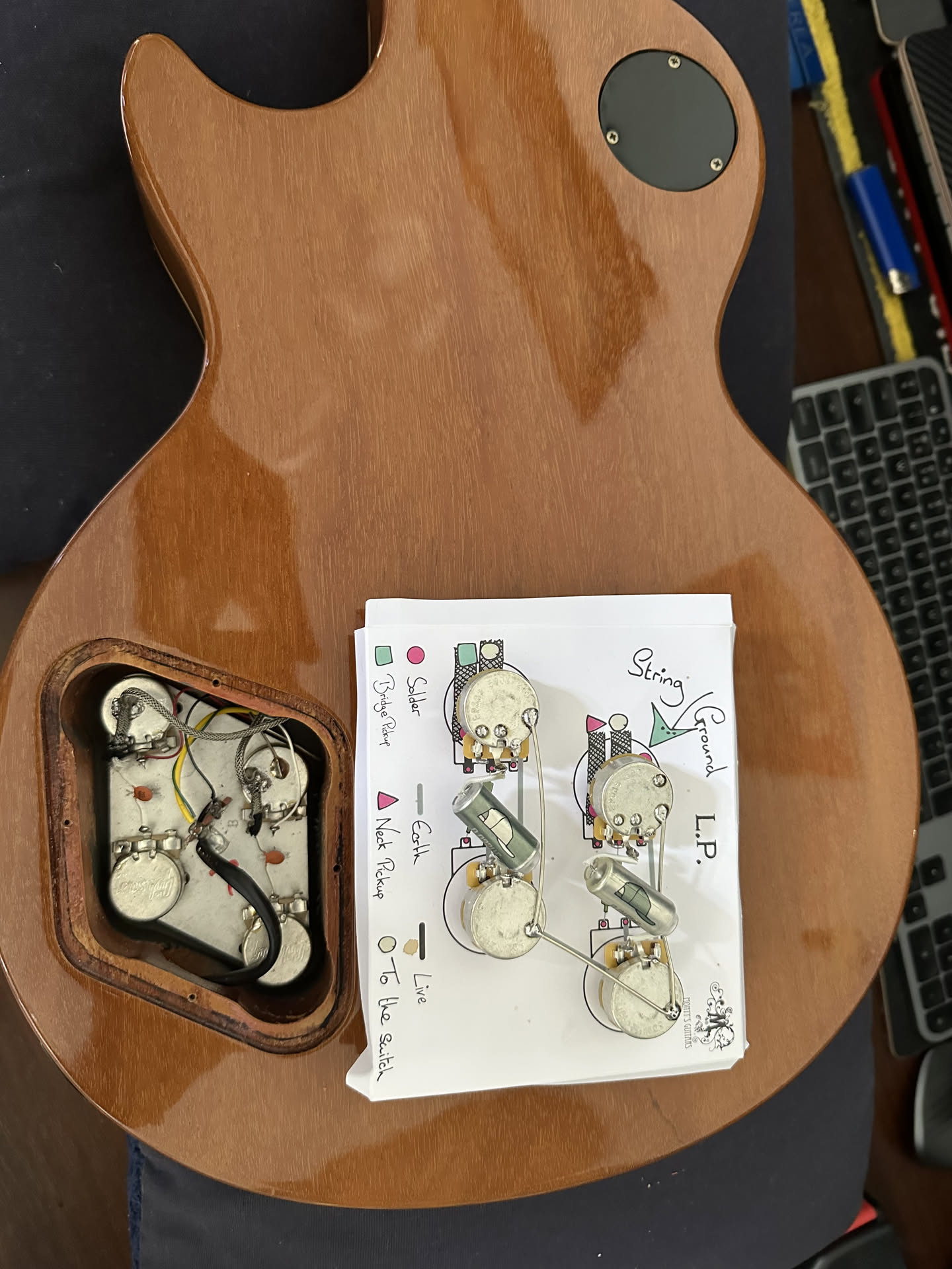 Gibson Les Paul Goldtop gallery view 9