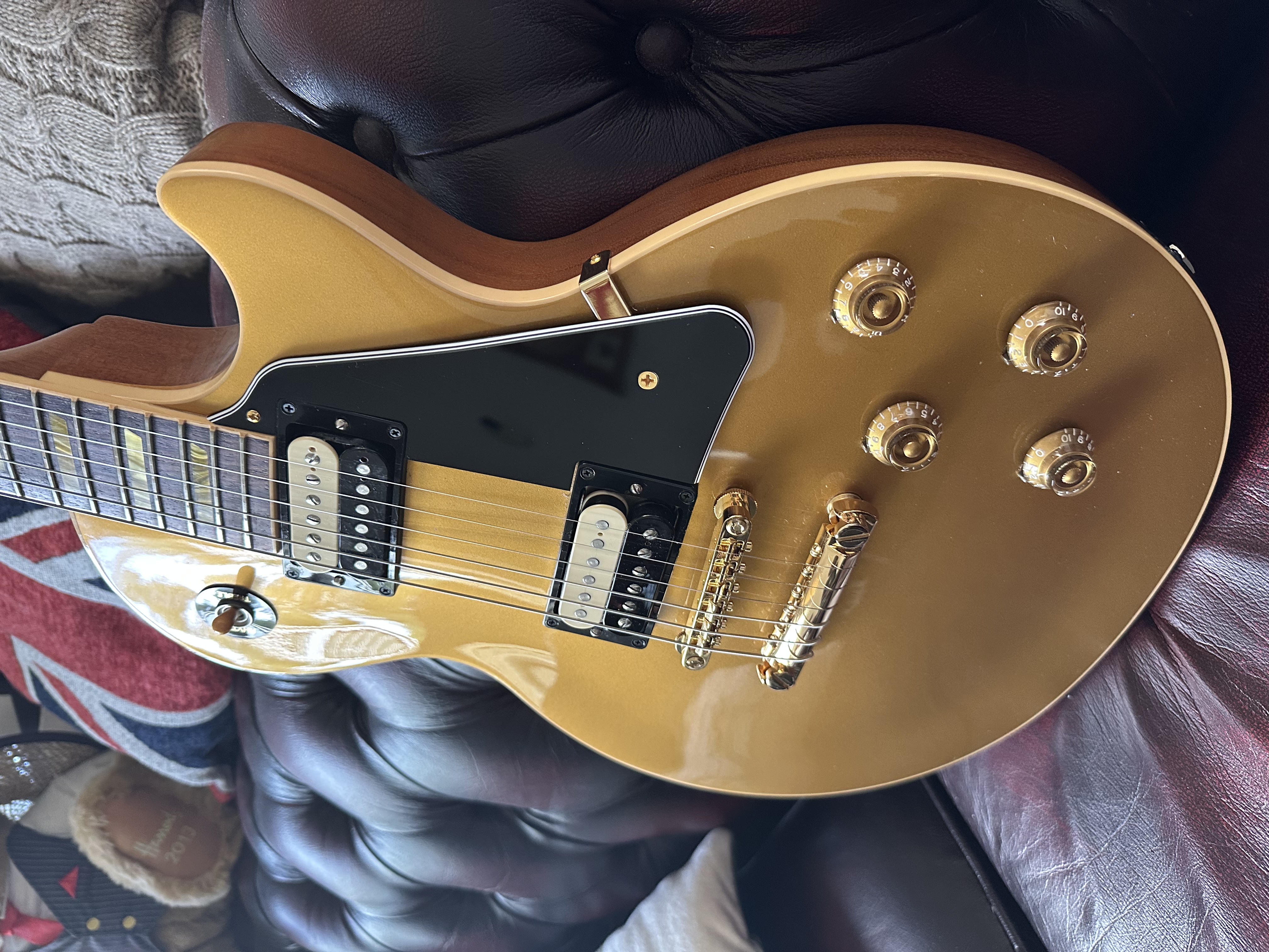 Gibson Les Paul Goldtop gallery view 2