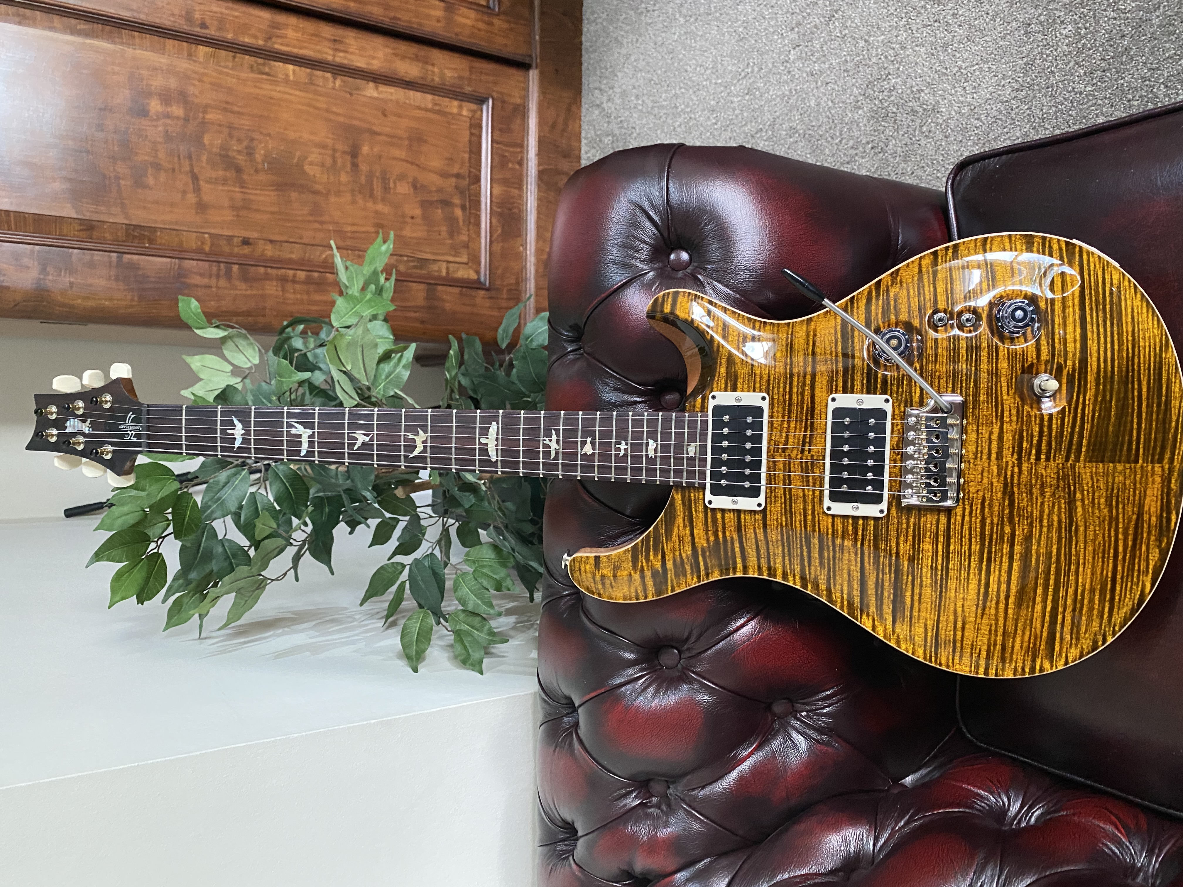 PRS Custom 24 Yellow Tiger gallery view 2