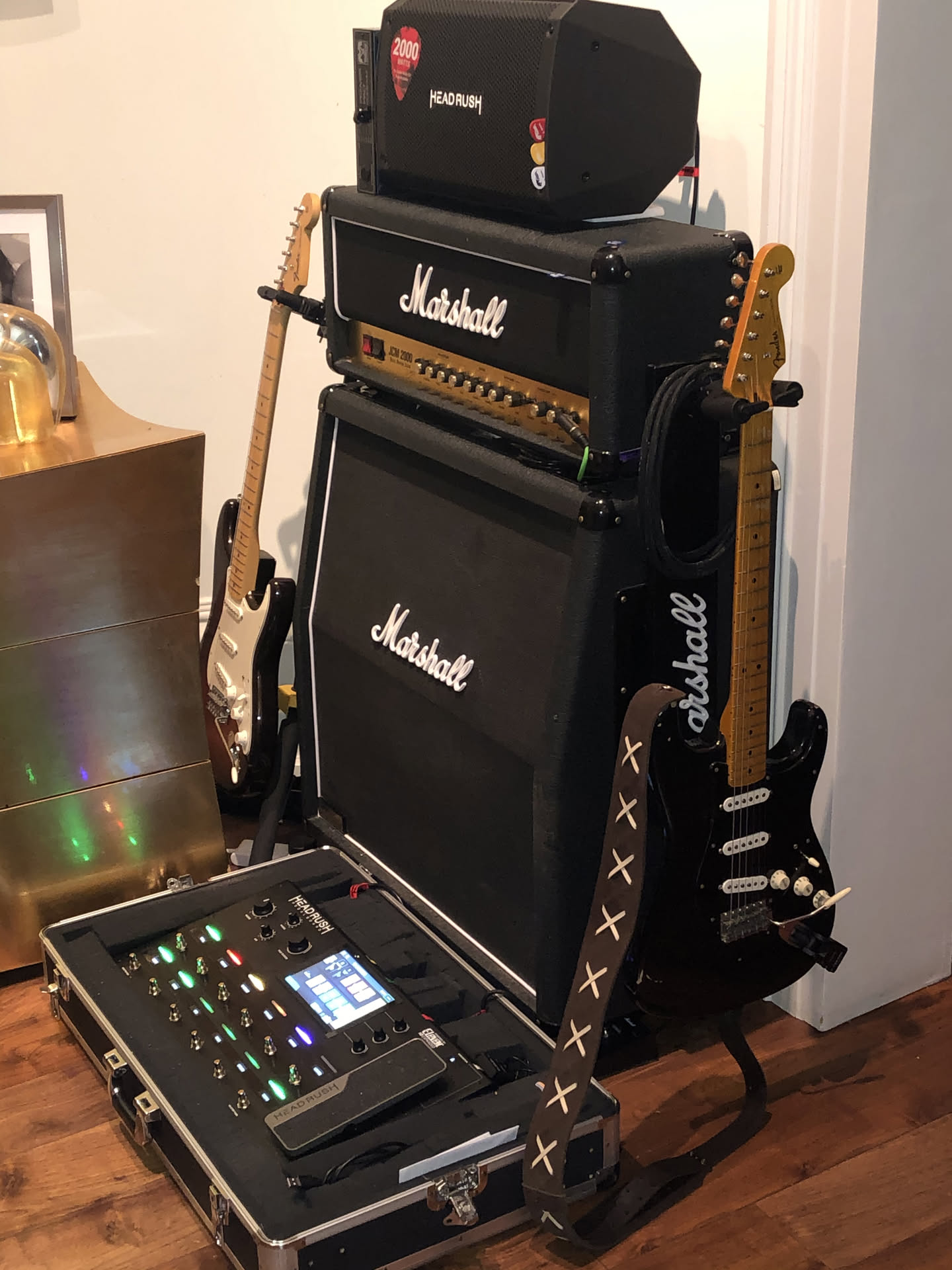 Fender Custom Shop Black Strat gallery view 6