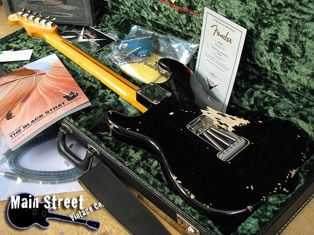 Fender Custom Shop Black Strat gallery view 7